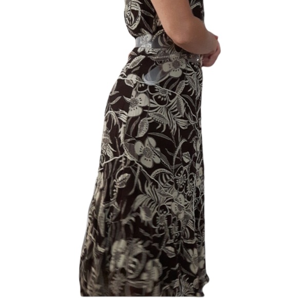 By LINEA DOMANI from MELANIE LYNE• MID LENGTH LAYERED WATERFALL DRESS• M… - Picture 3 of 8